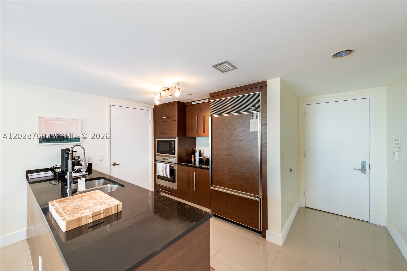 image Icon Brickell I8
