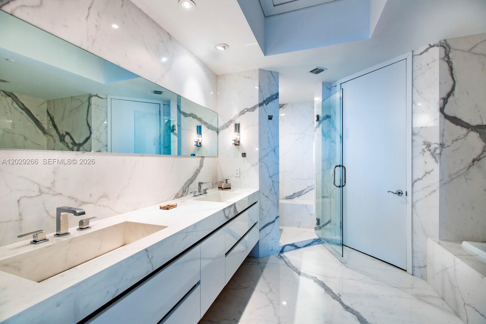 100 S Pointe Dr #3701 Miami Beach, FL 33139