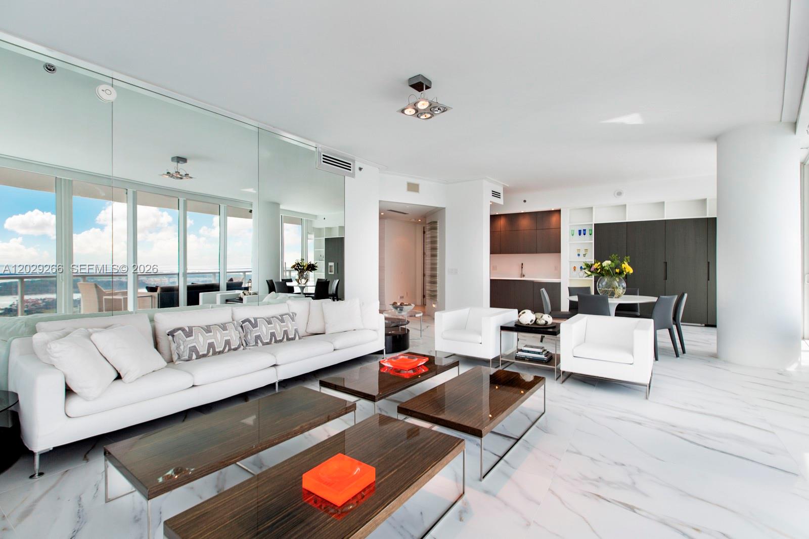 100 S Pointe Dr #3701 Miami Beach, FL 33139