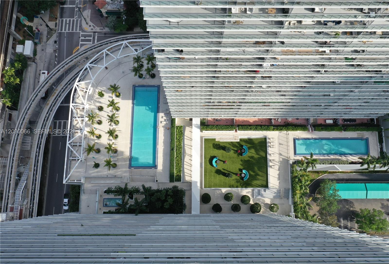 image Axis on Brickell South9