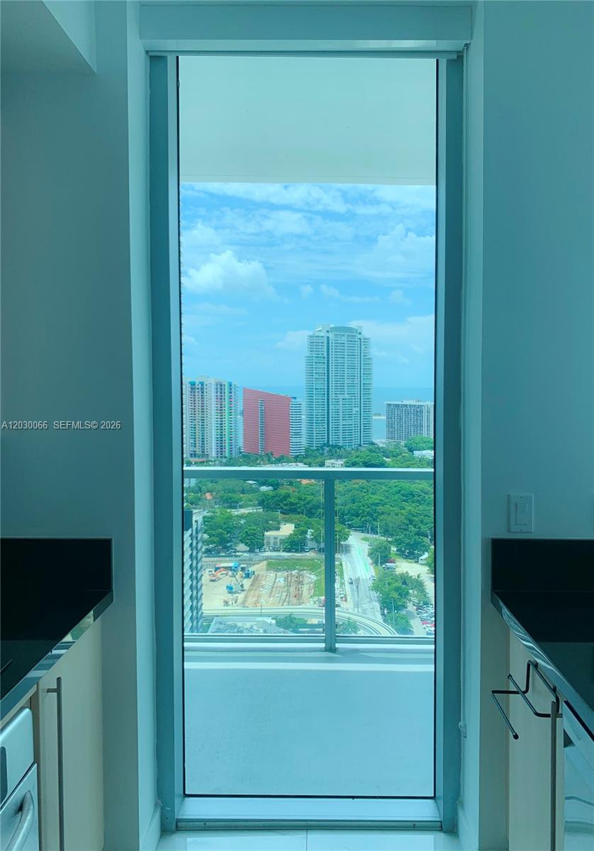 image Axis on Brickell South12