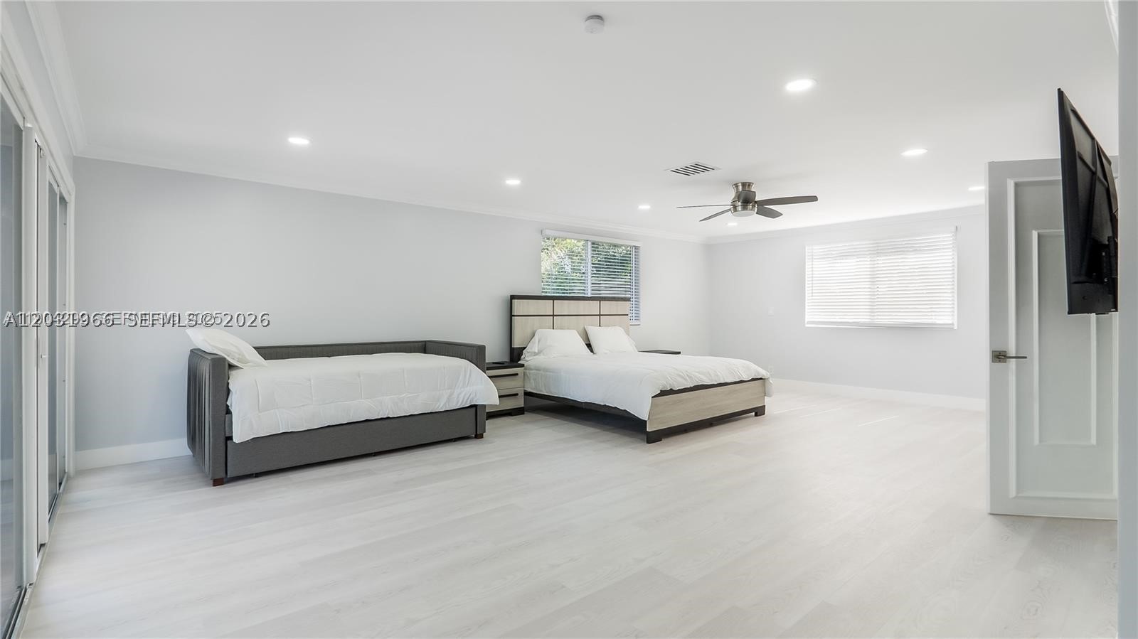 2445 SE 8th St Pompano Beach, FL 33062
