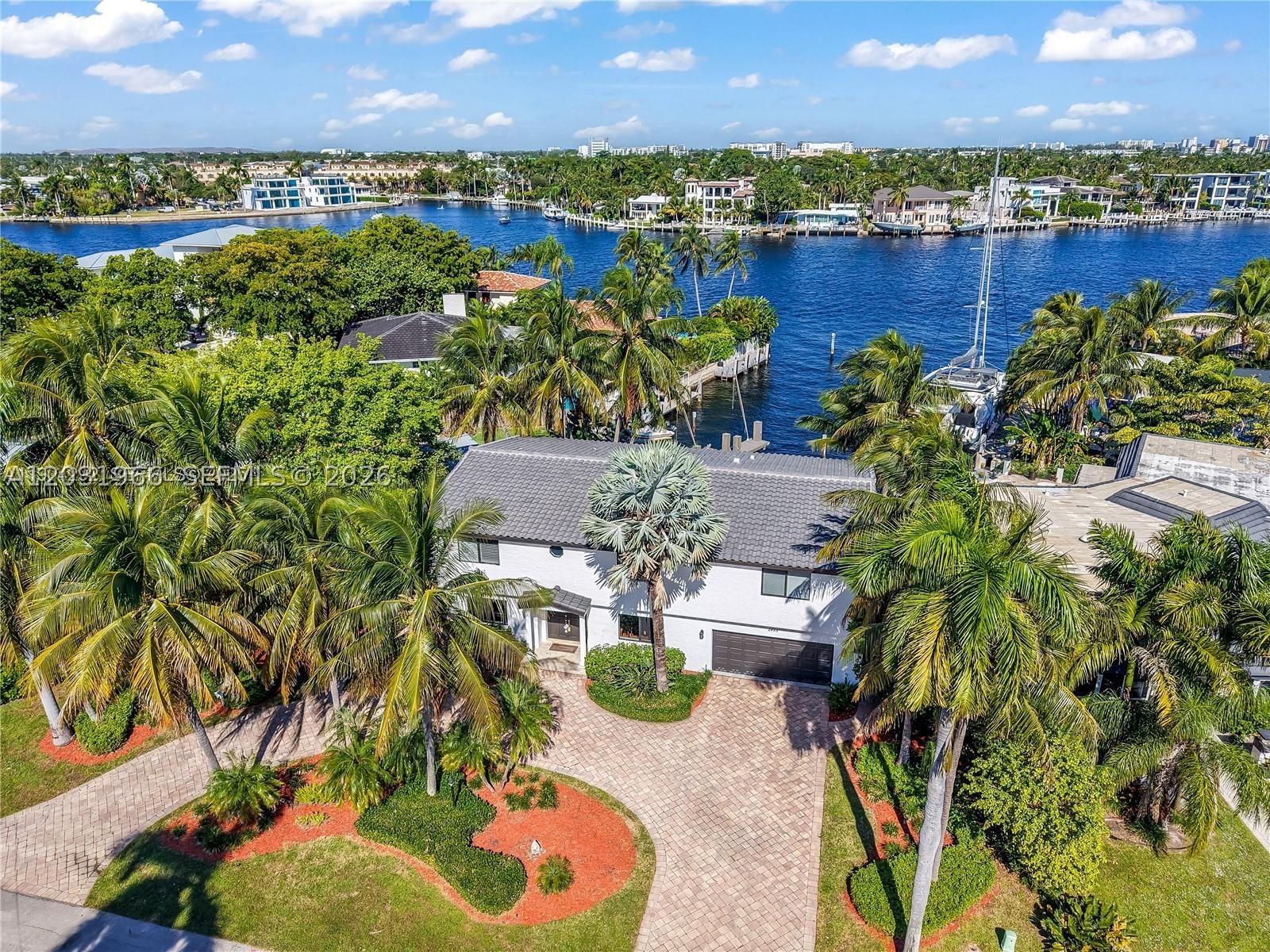 2445 SE 8th St Pompano Beach, FL 33062