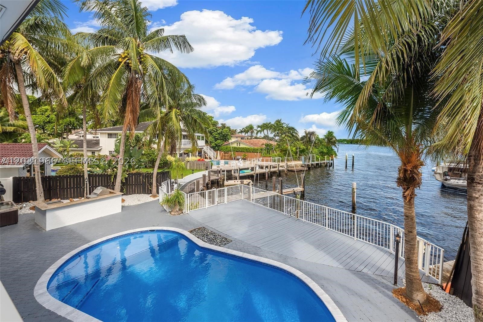 2445 SE 8th St Pompano Beach, FL 33062