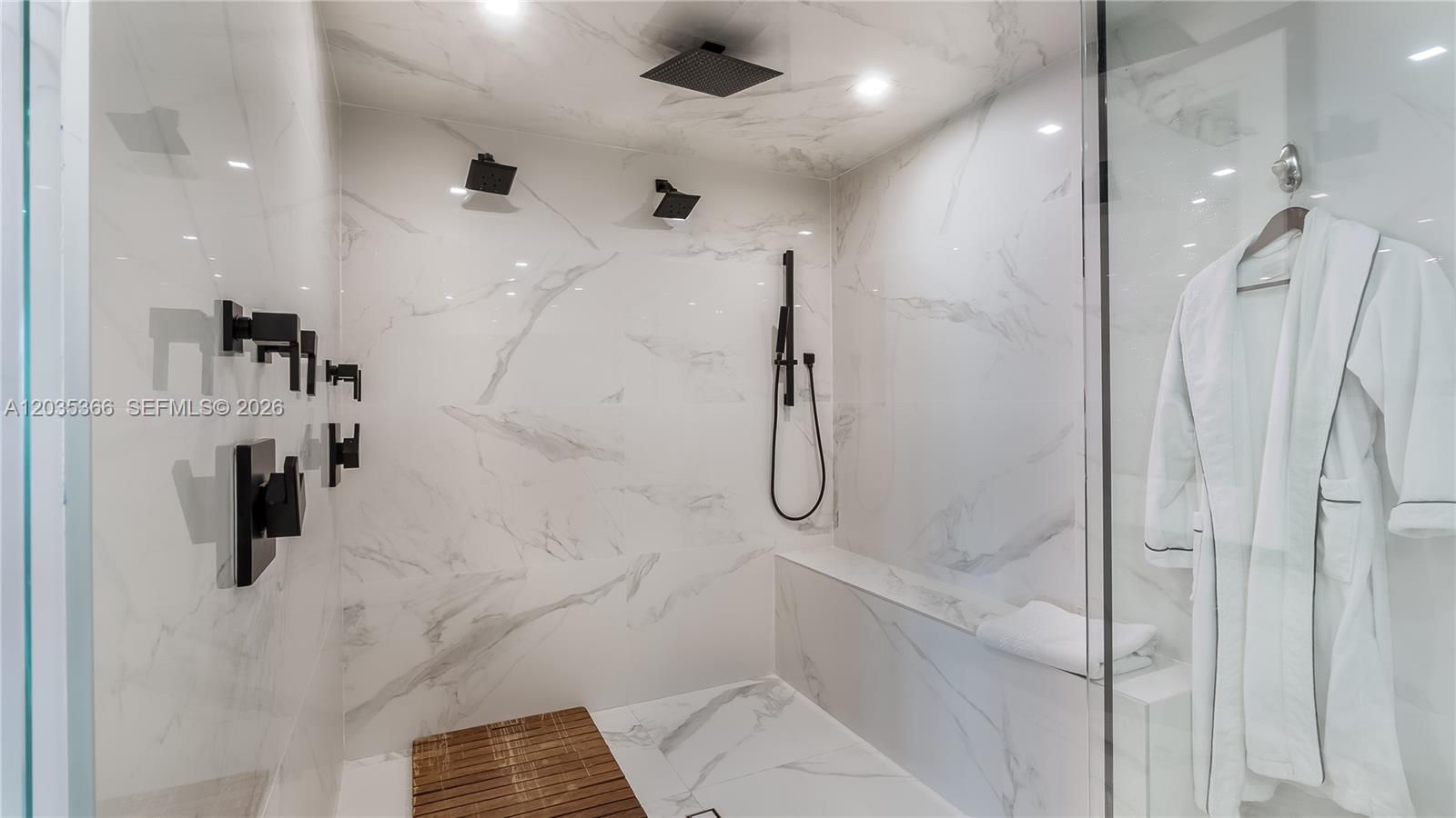 19955 NE 38th #1205 Aventura, FL 33180