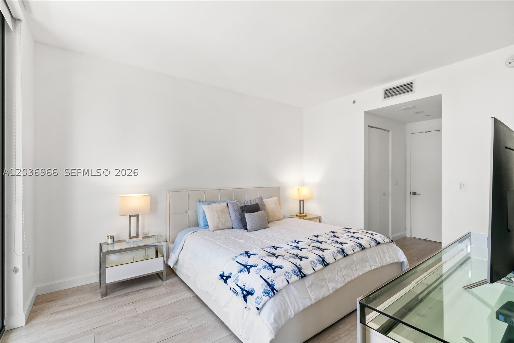 image Brickell Heights West35