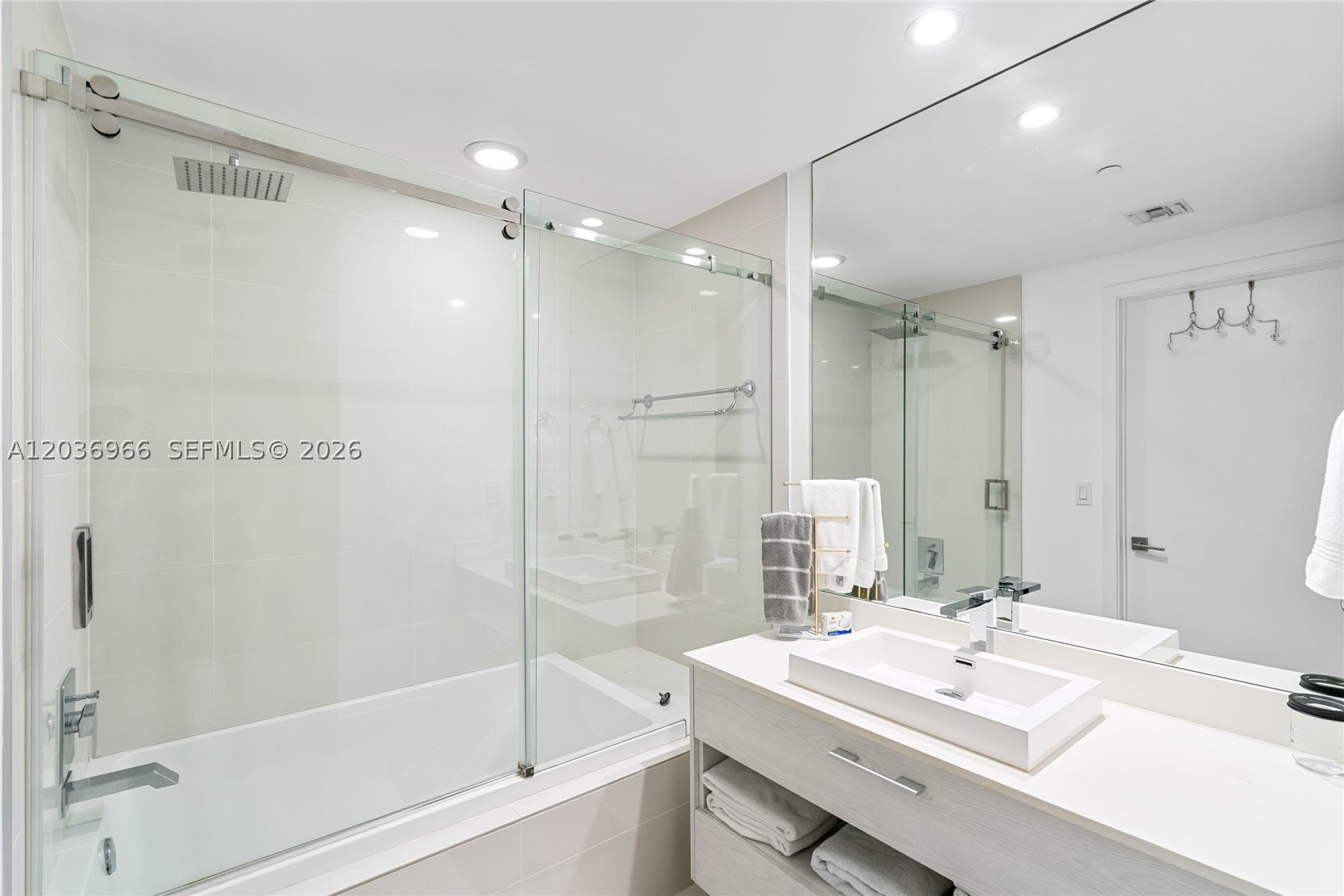 image Brickell Heights West44