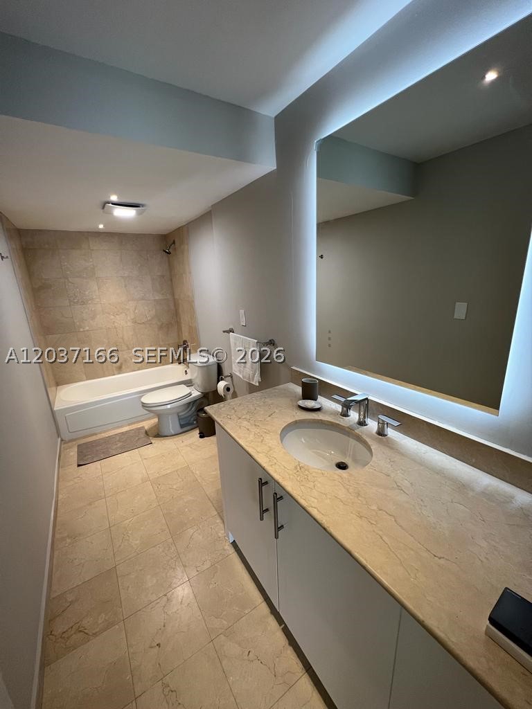 10275 Collins Ave #915 Bal Harbour, FL 33154