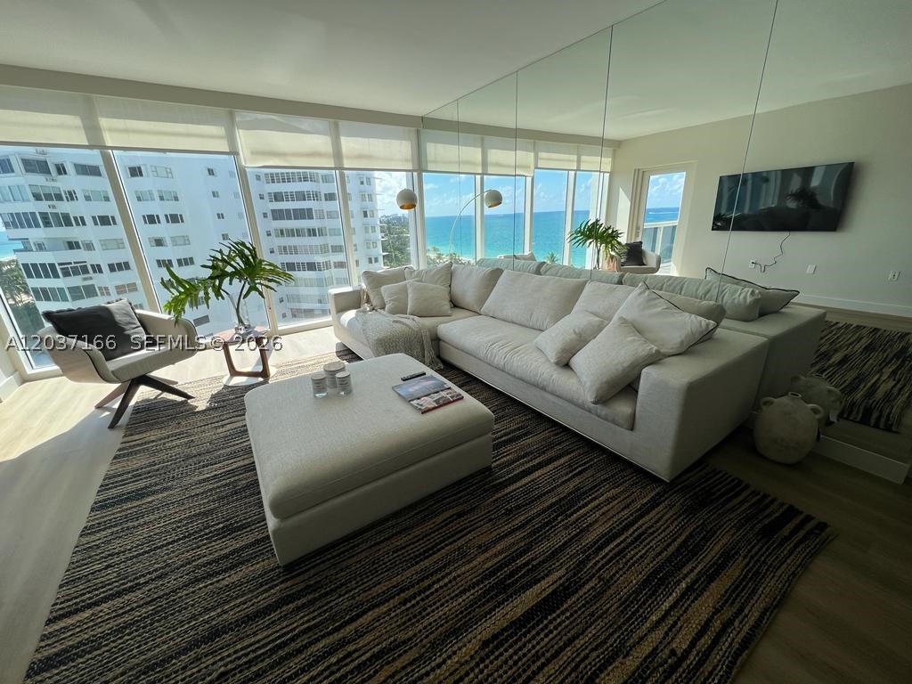 10275 Collins Ave #915 Bal Harbour, FL 33154