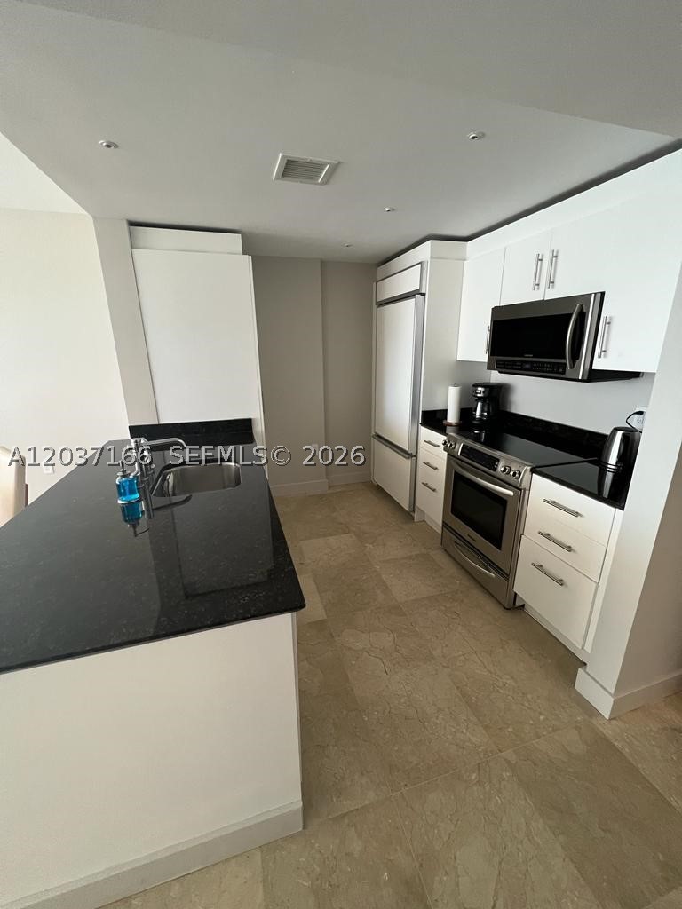 10275 Collins Ave #915 Bal Harbour, FL 33154