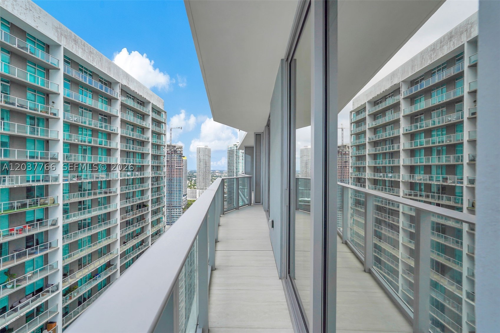 77 Se 5th St #3714 Miami, FL 33131