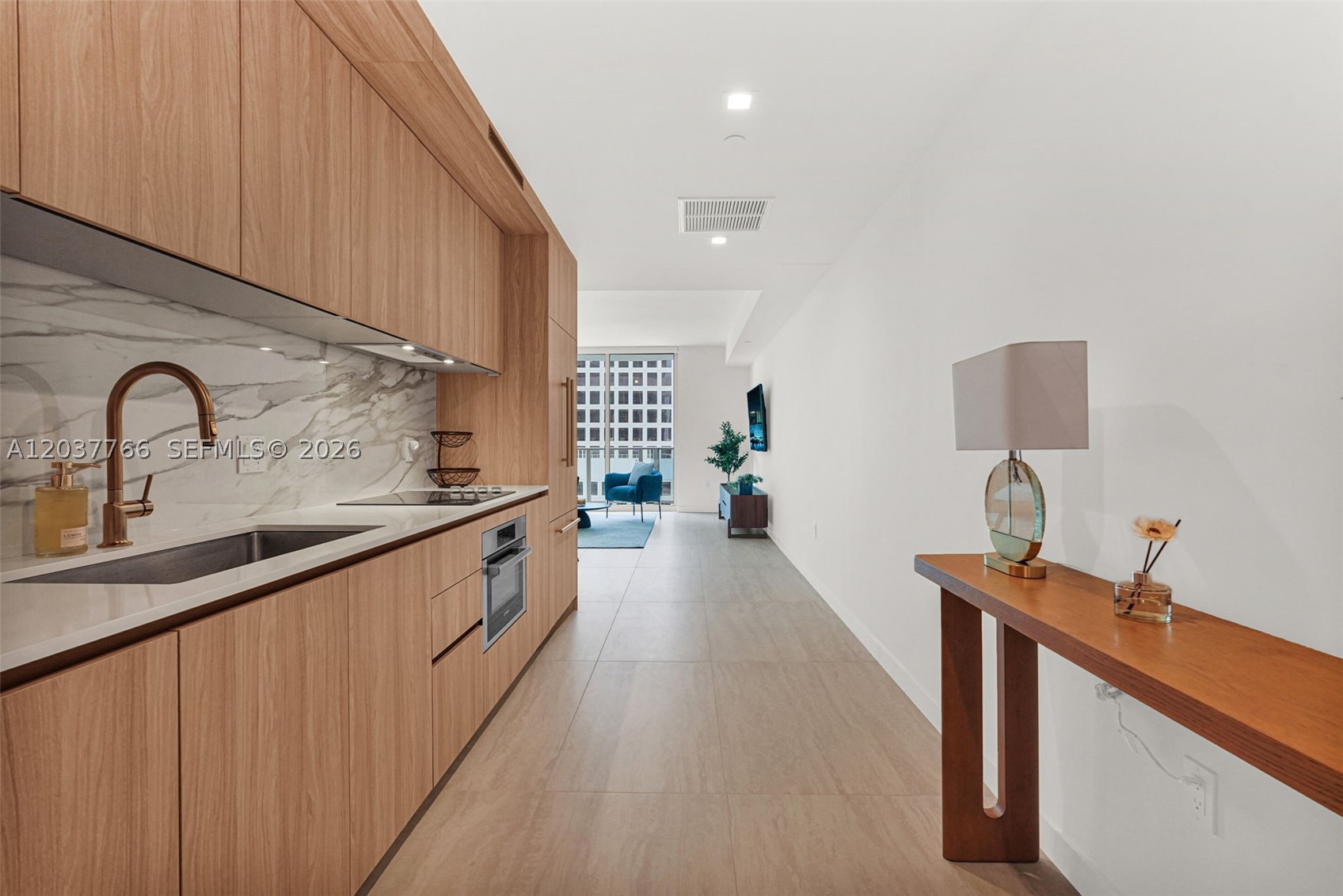 77 Se 5th St #3714 Miami, FL 33131