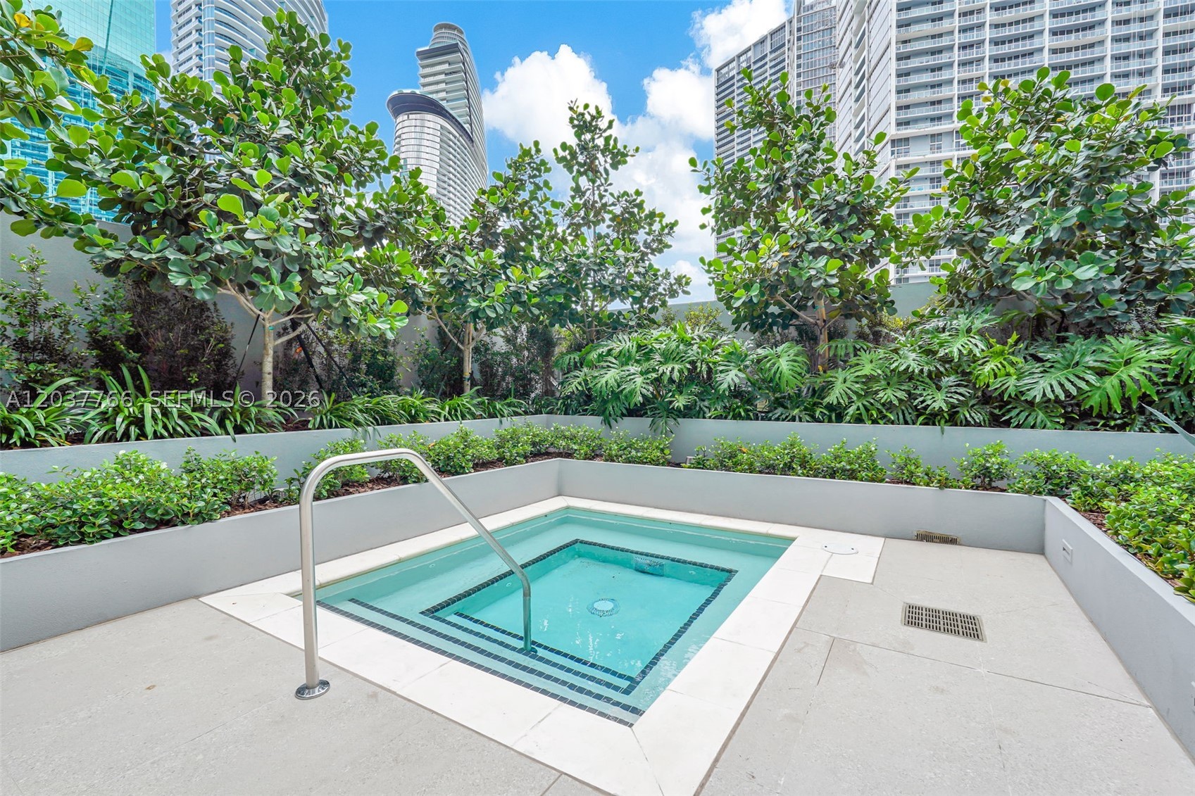 77 Se 5th St #3714 Miami, FL 33131
