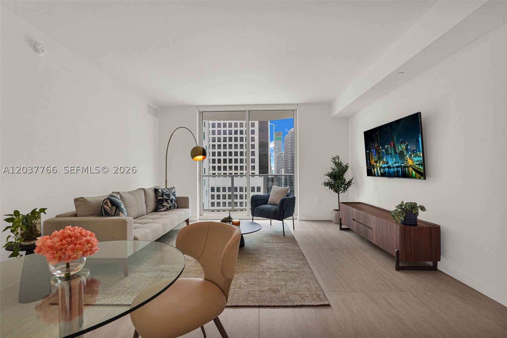 77 Se 5th St #3714 Miami, FL 33131