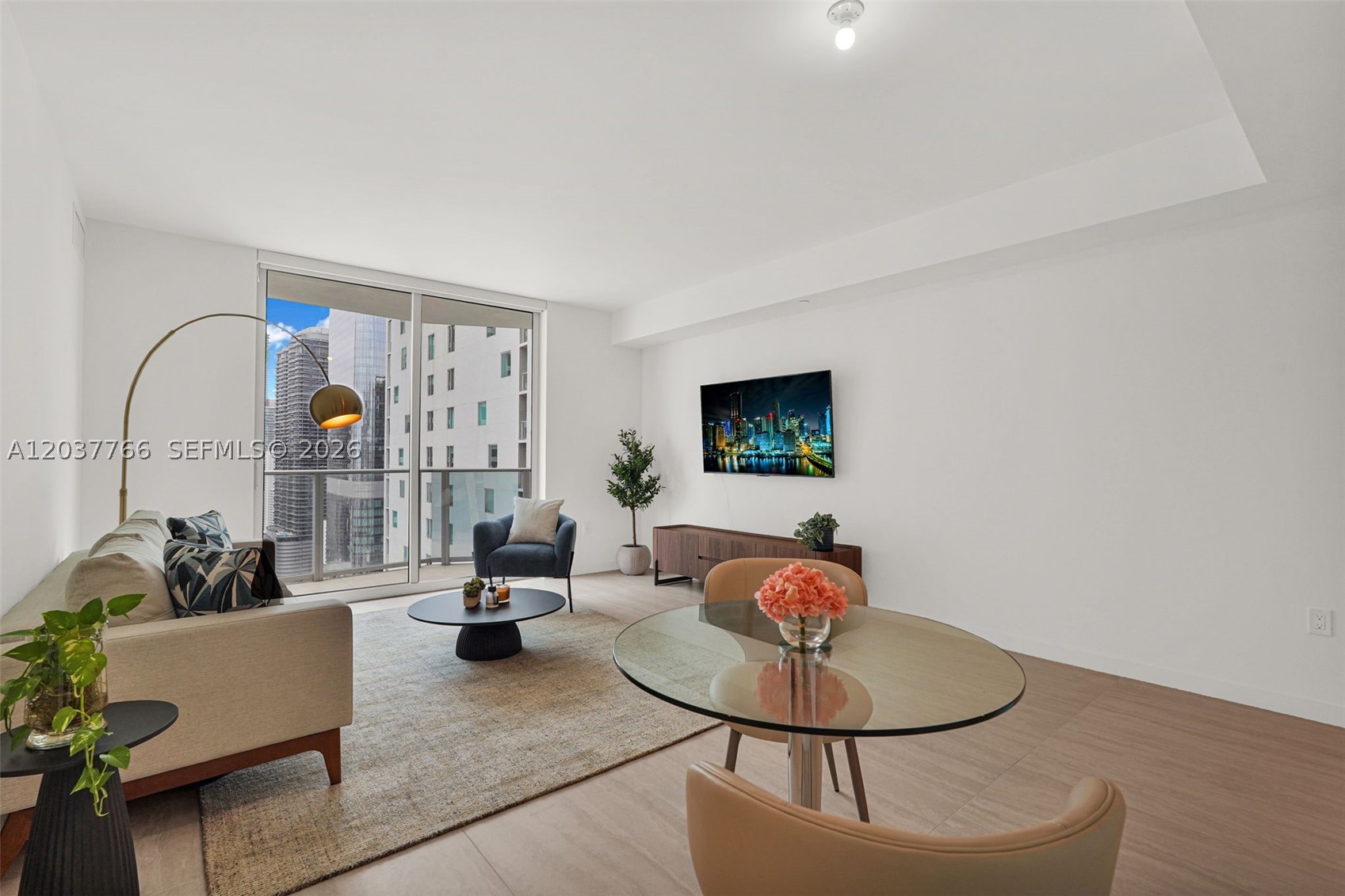 77 Se 5th St #3714 Miami, FL 33131
