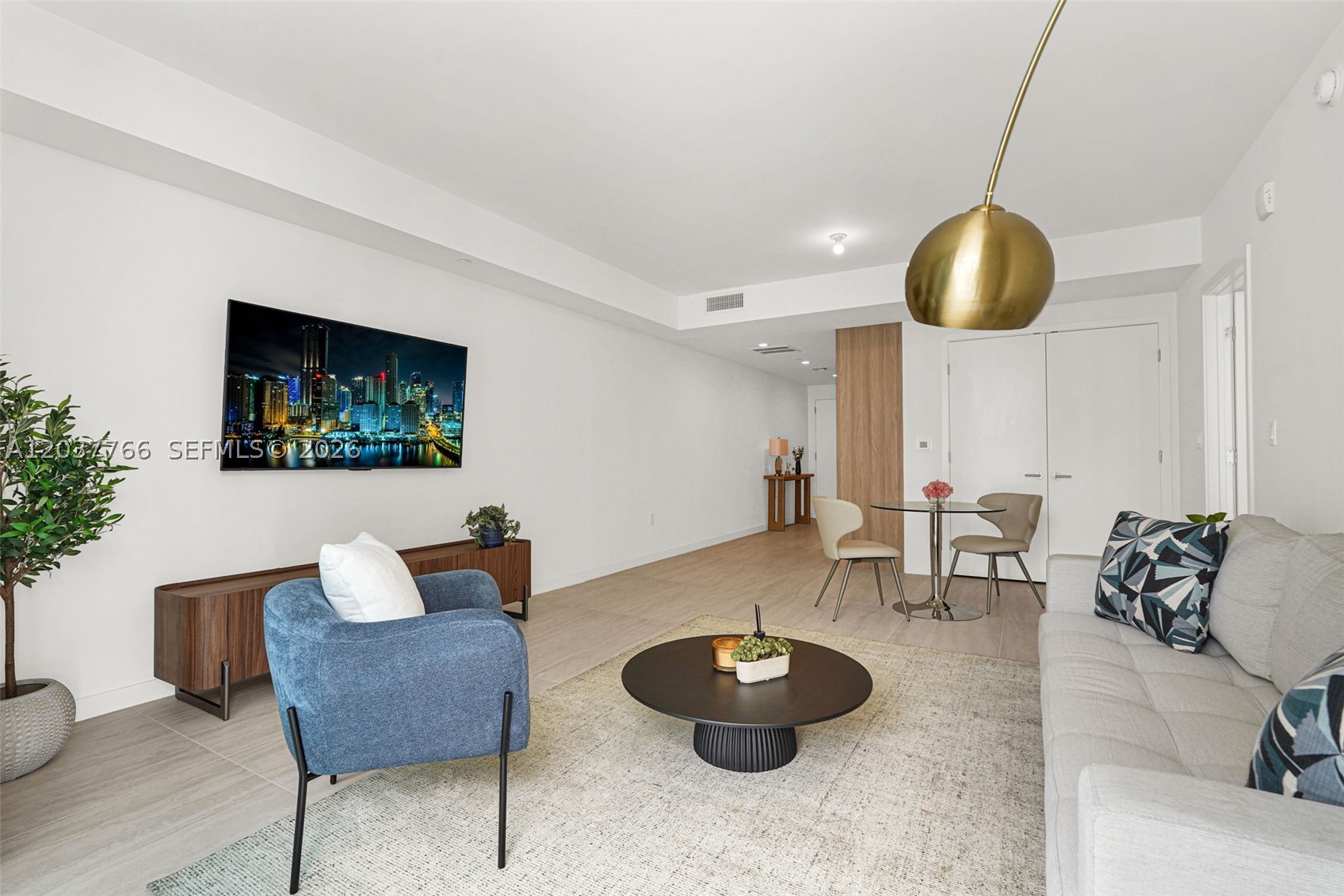 77 Se 5th St #3714 Miami, FL 33131