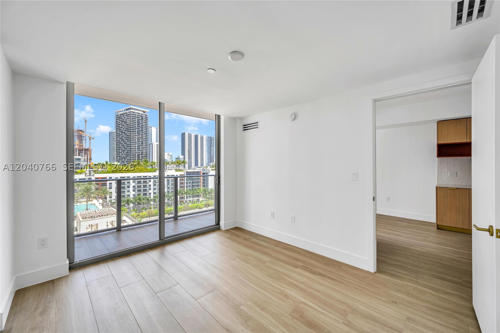 90 NE 32nd #1103 Miami, FL 33127