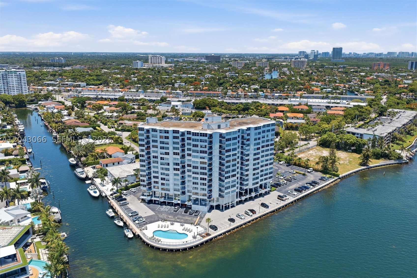 11930 N Bayshore Dr #609
