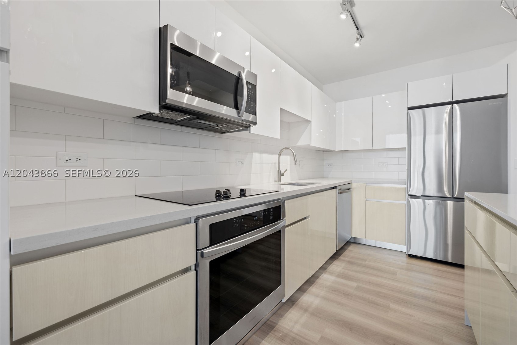 101 Diplomat Pkwy #2304 Hallandale Beach, FL 33009