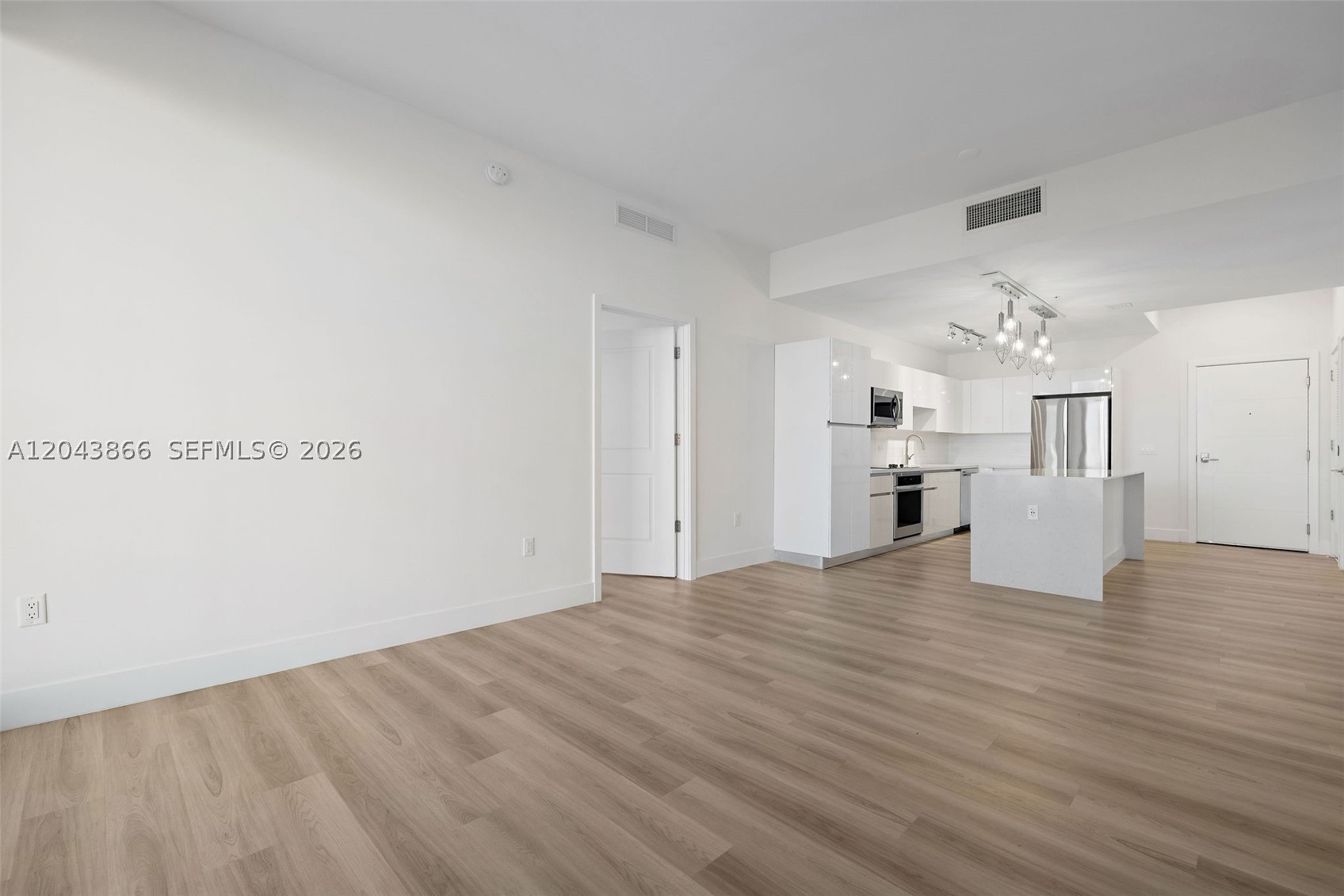 101 Diplomat Pkwy #2304 Hallandale Beach, FL 33009