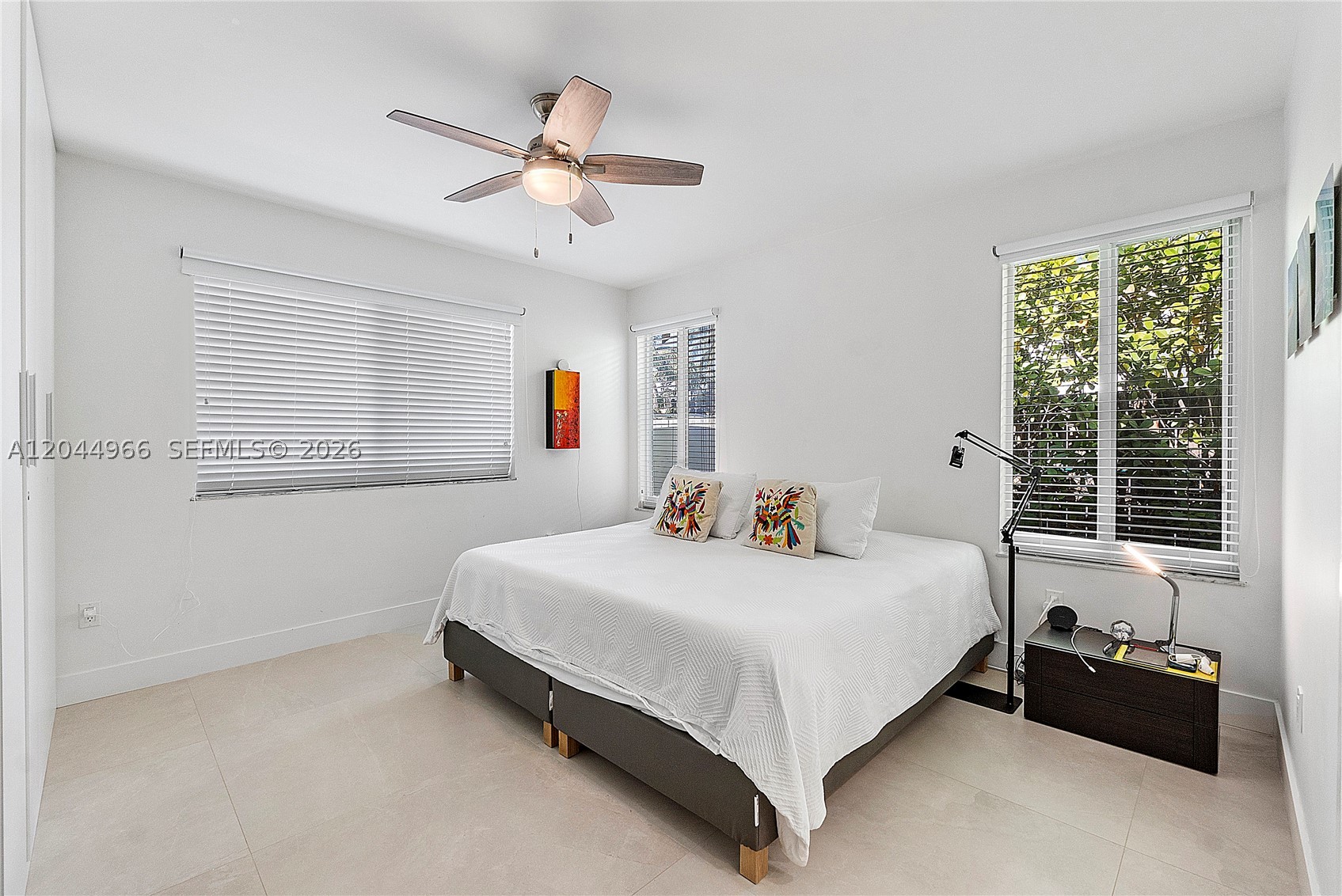 301 Hampton Ln Key Biscayne, FL 33149