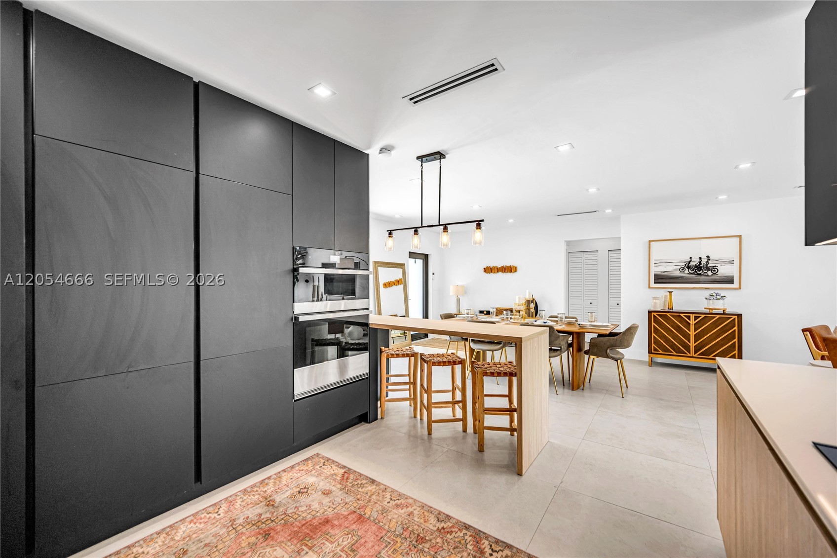 530 SW 18th Ter Miami, FL 33129