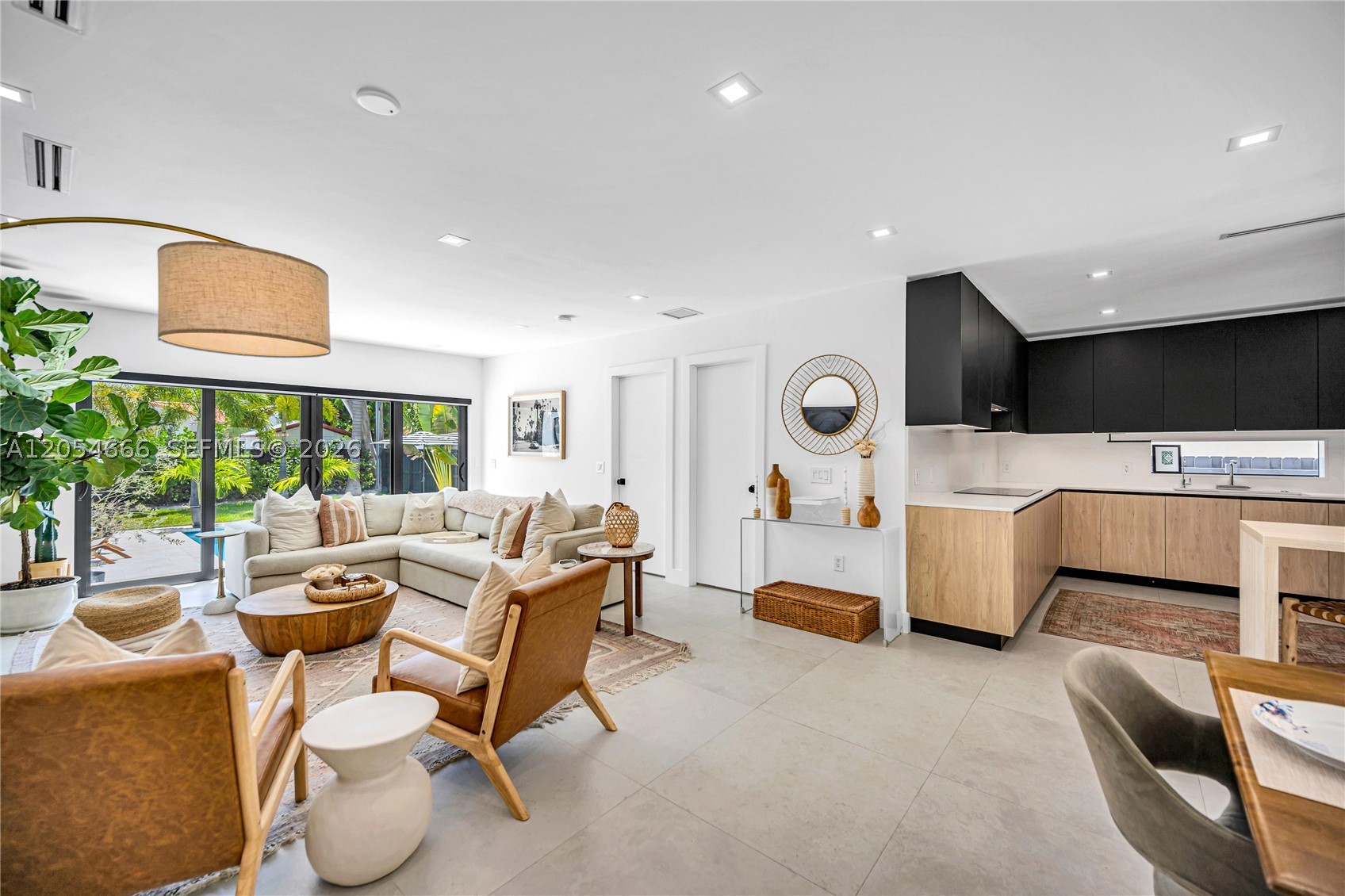 530 SW 18th Ter Miami, FL 33129