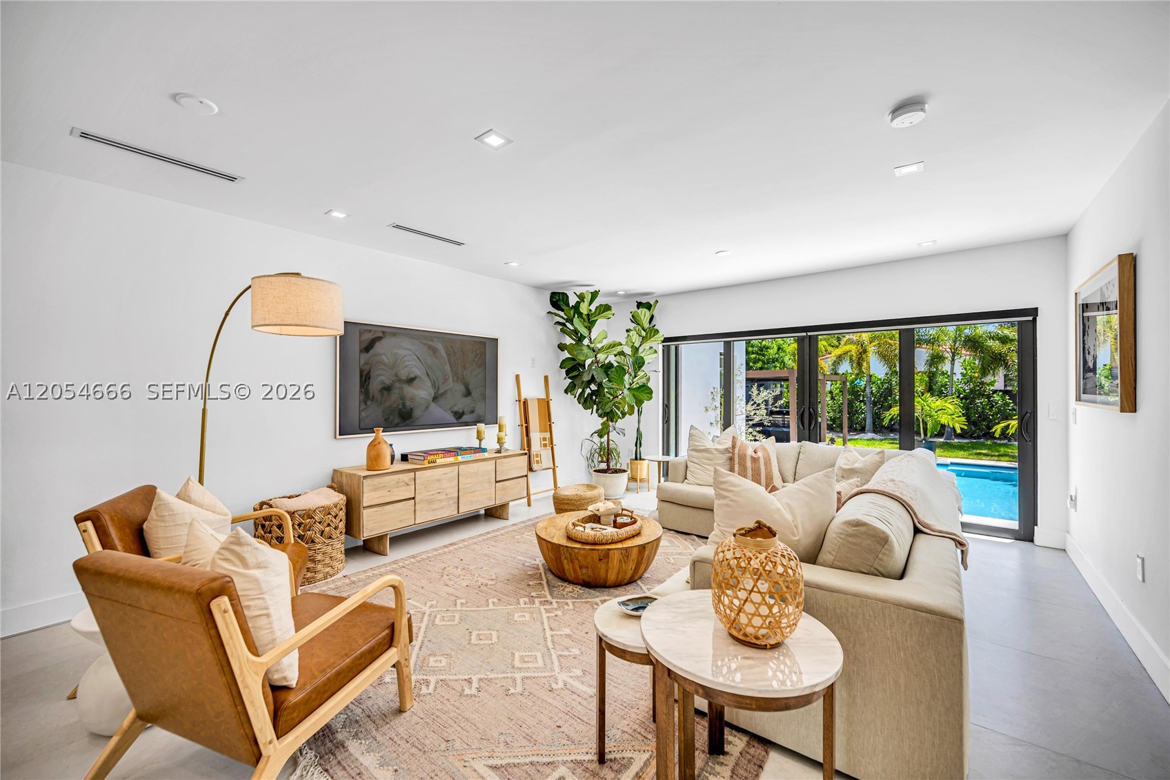 530 SW 18th Ter Miami, FL 33129