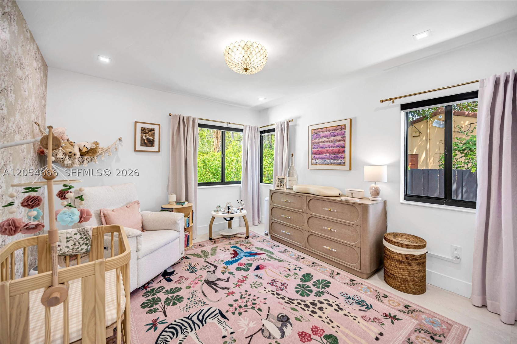 530 SW 18th Ter Miami, FL 33129