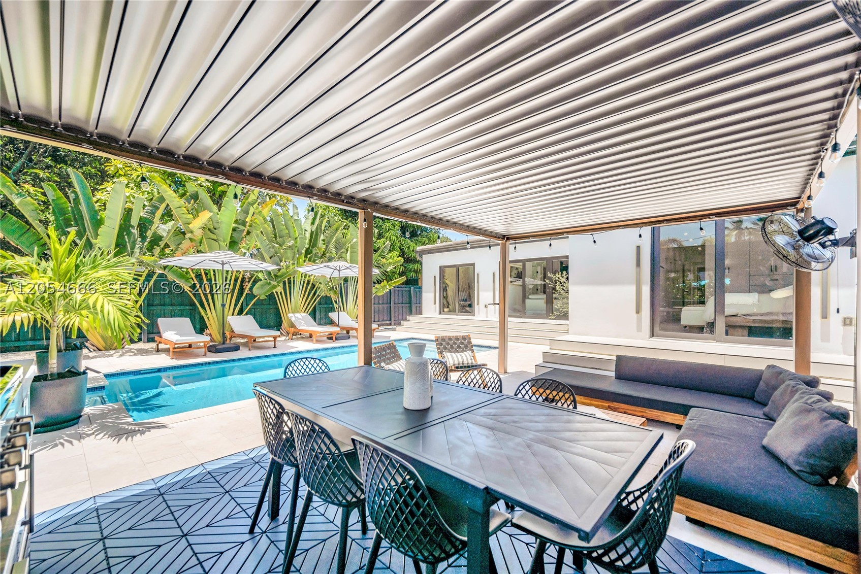 530 SW 18th Ter Miami, FL 33129