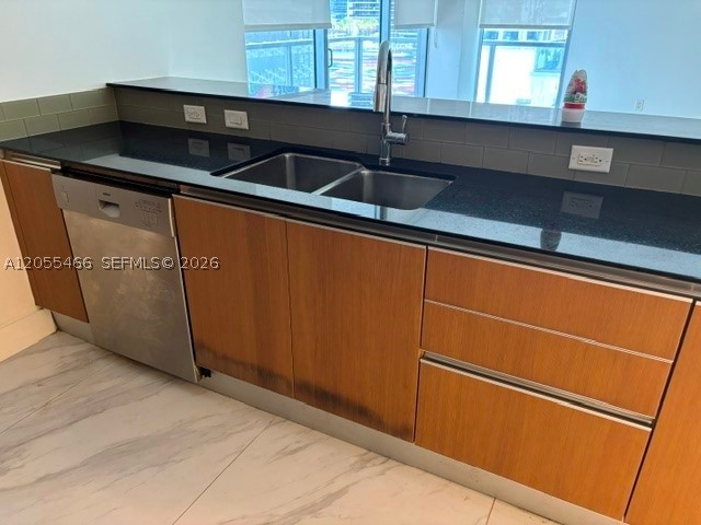 1050 Brickell Ave #1520 Miami, FL 33131