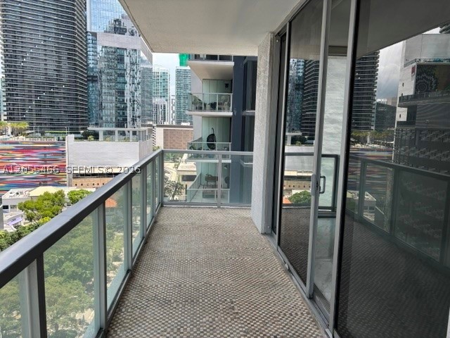 1050 Brickell Ave #1520 Miami, FL 33131