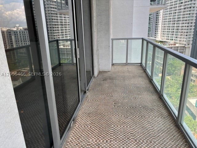 1050 Brickell Ave #1520 Miami, FL 33131