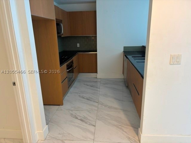1050 Brickell Ave #1520 Miami, FL 33131