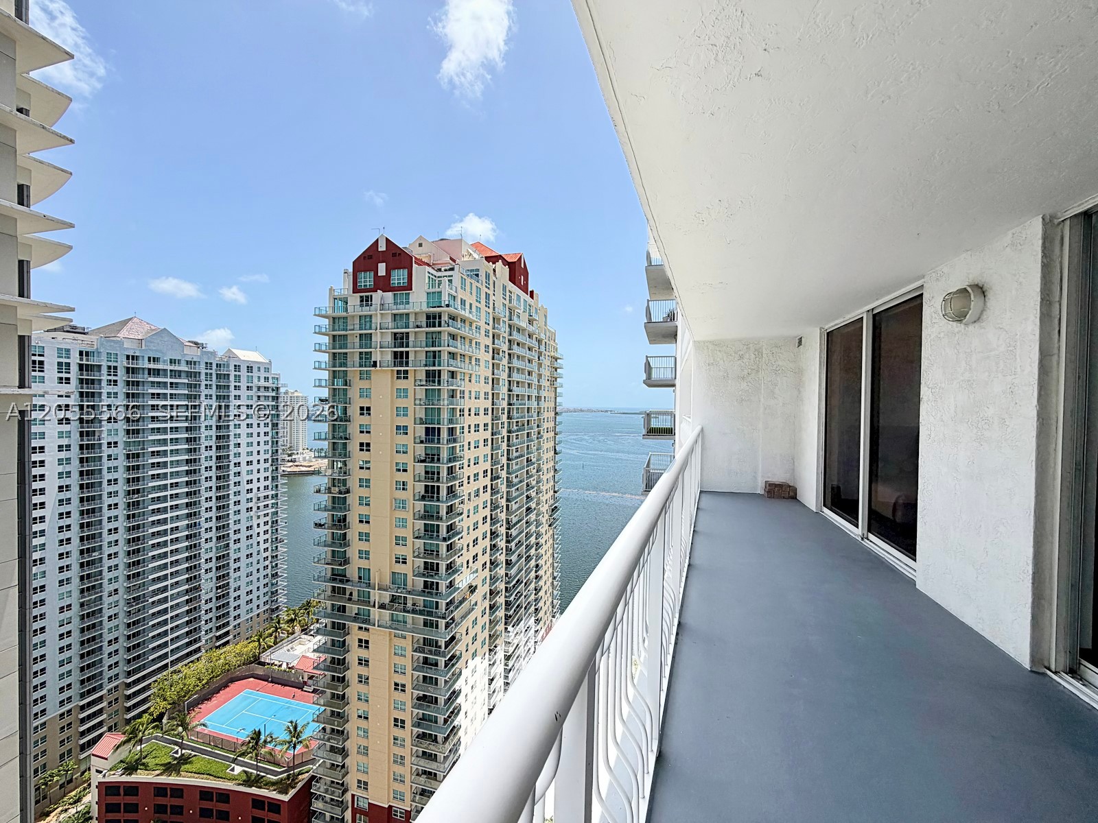 image The Club at Brickell Bay11