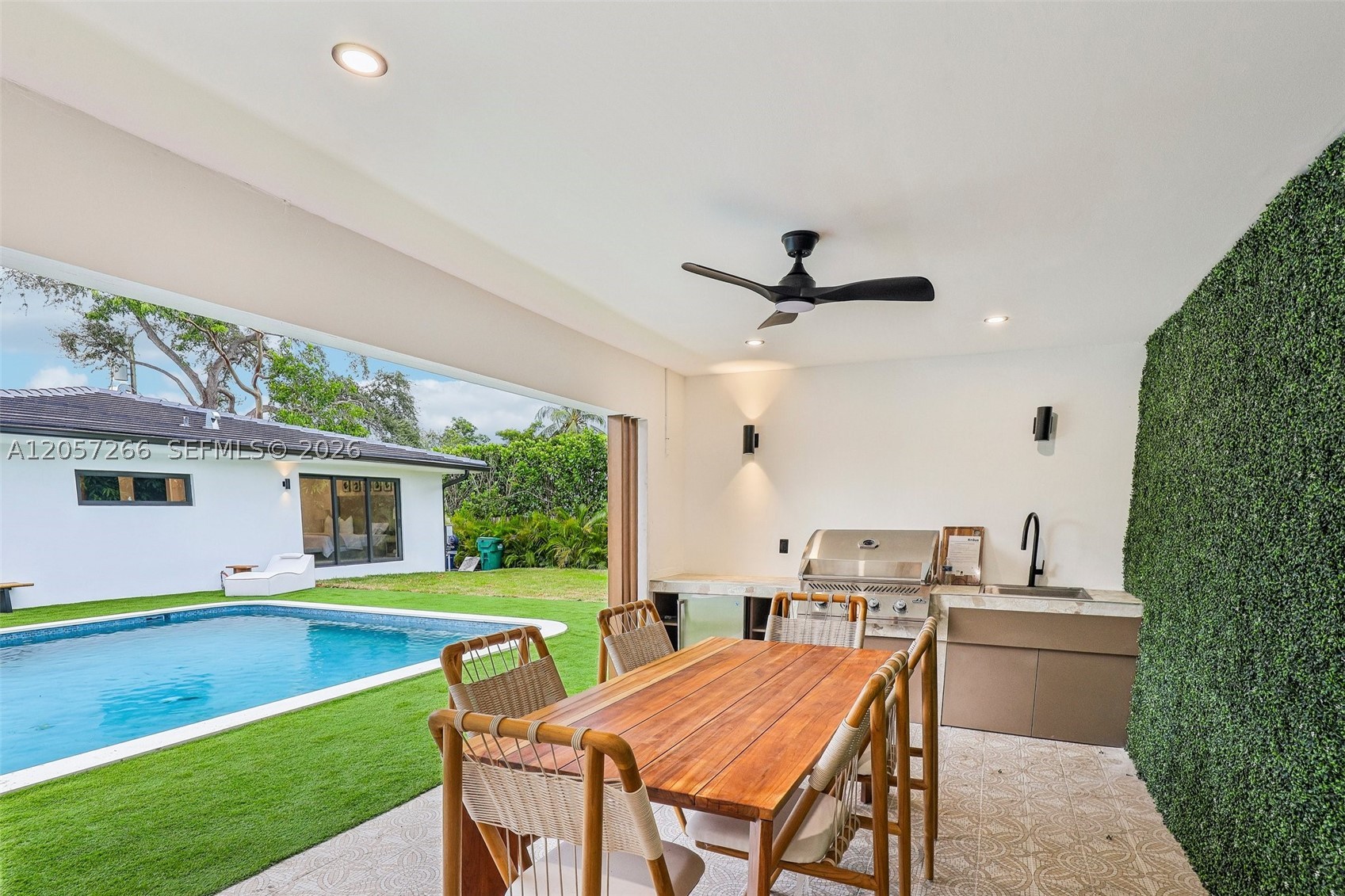 8835 NE 9th Ct Miami, FL 33138