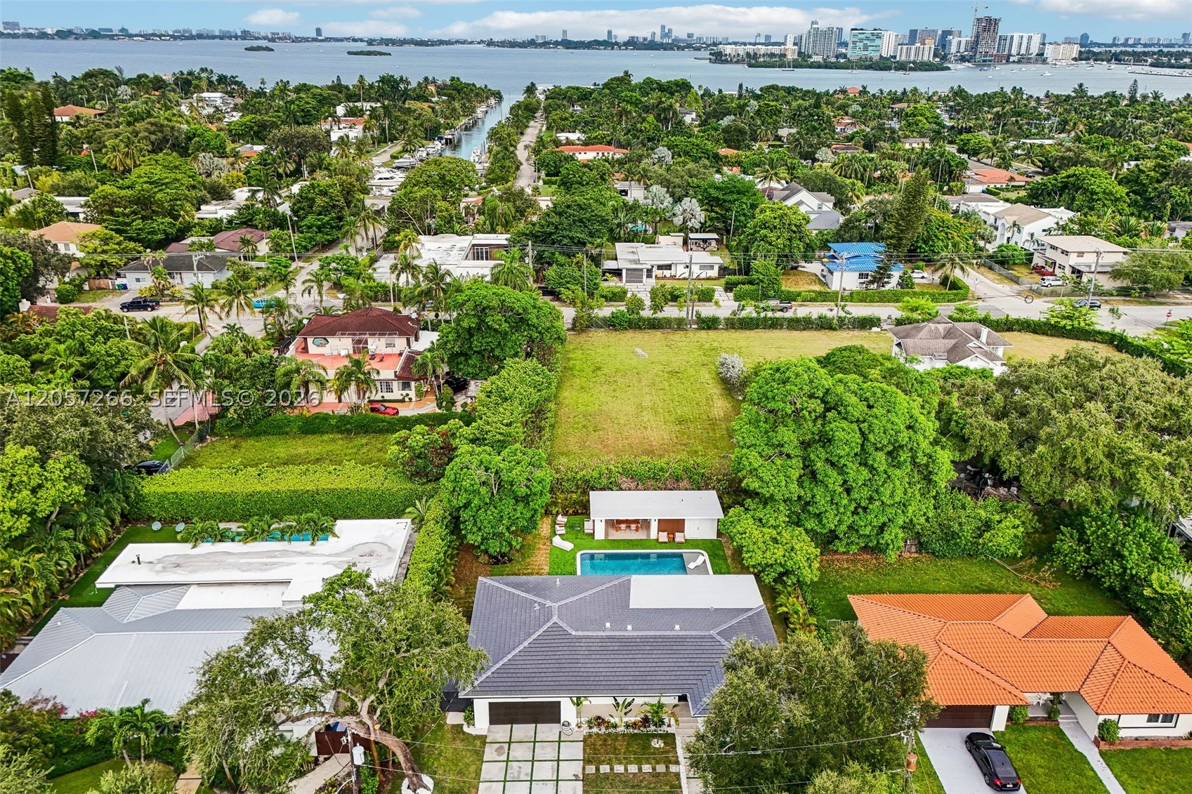 8835 NE 9th Ct Miami, FL 33138