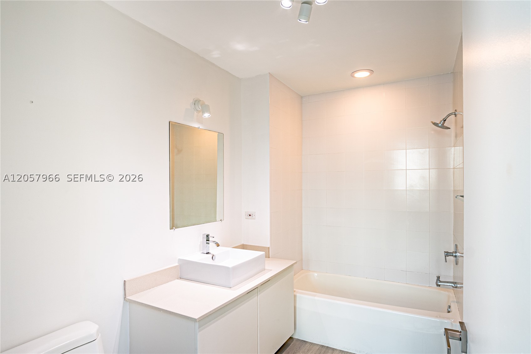 image 4 Midtown25