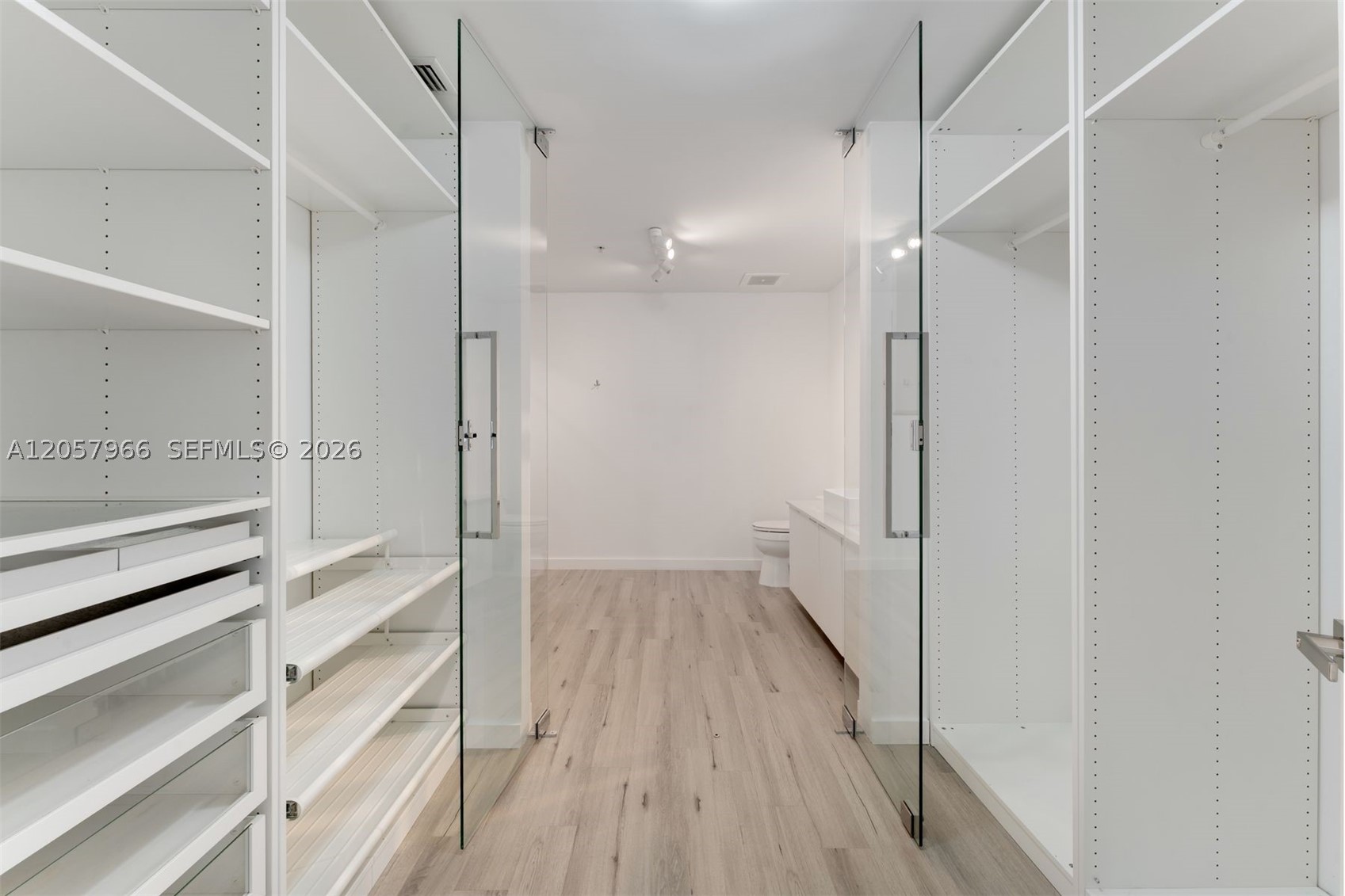 image 4 Midtown53