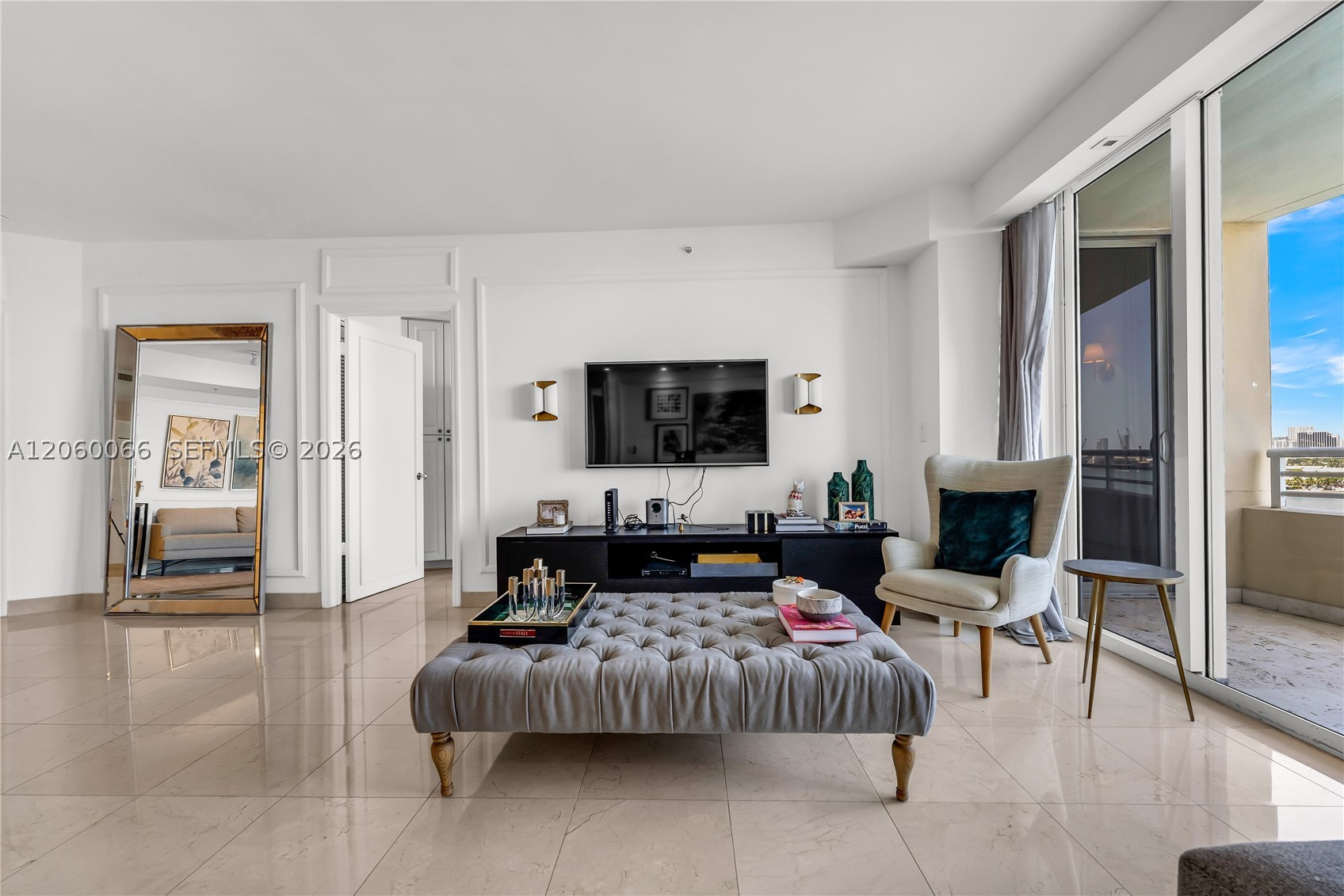 848 Brickell Key Dr #1102 Miami, FL 33131