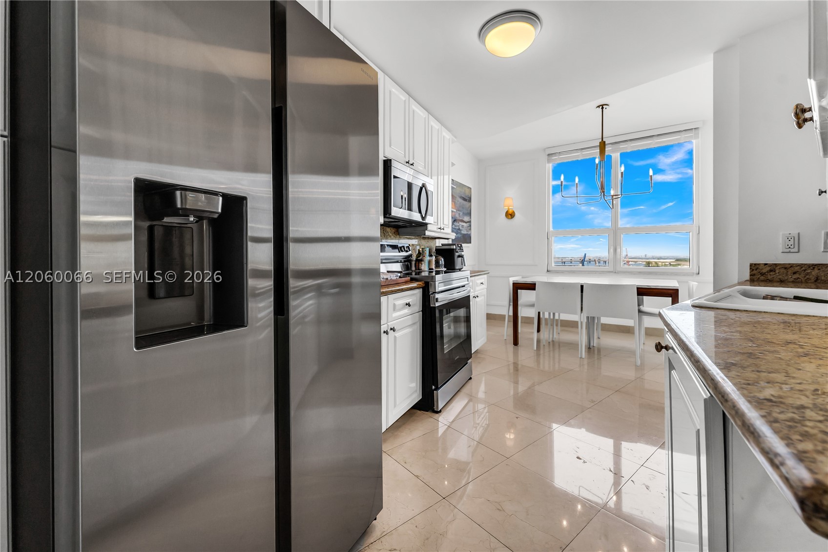 848 Brickell Key Dr #1102 Miami, FL 33131