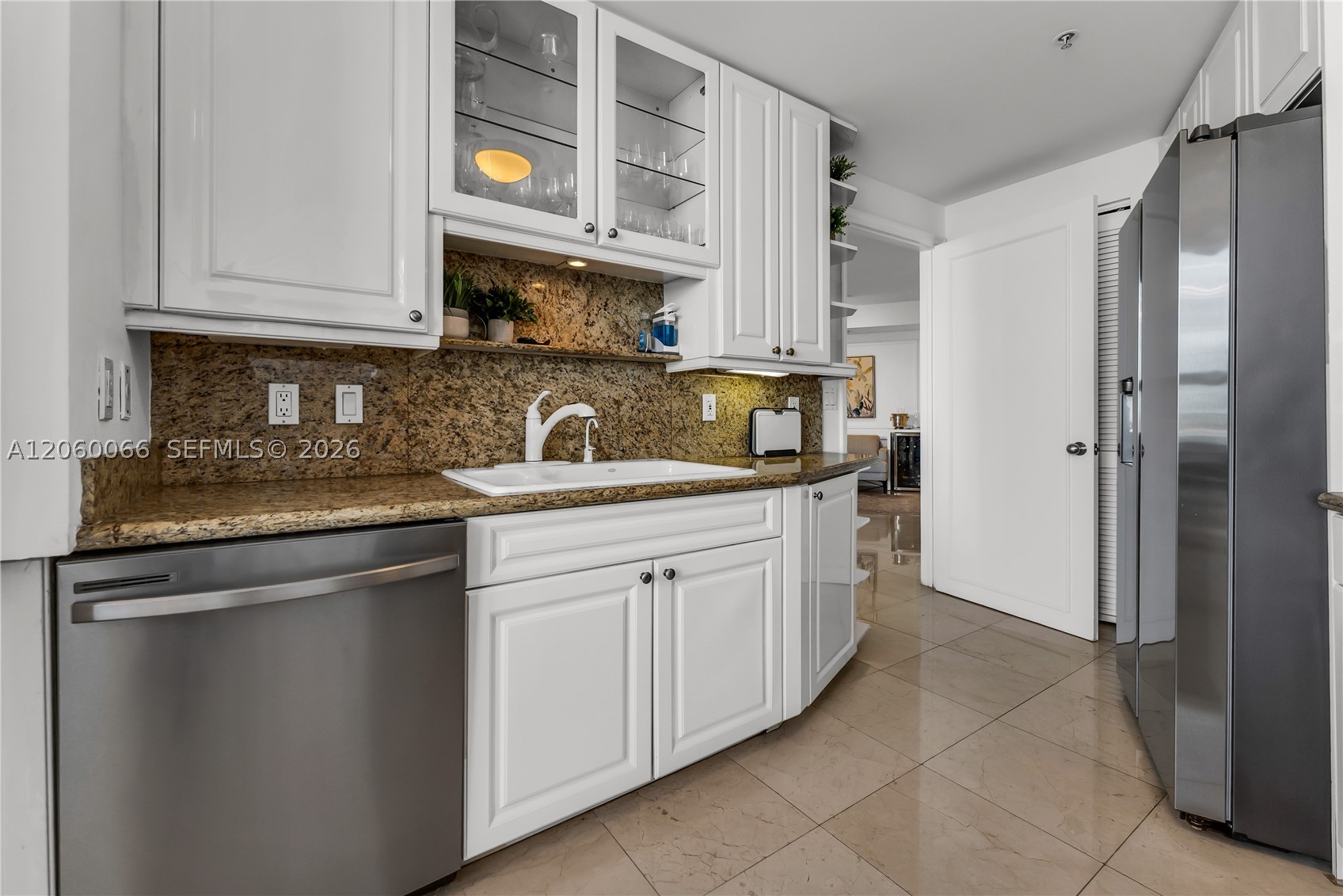 848 Brickell Key Dr #1102 Miami, FL 33131
