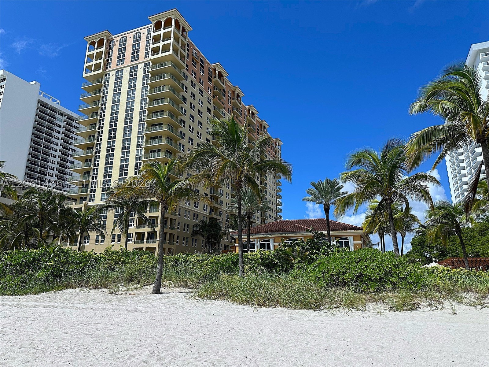 image 2080 Ocean Drive25