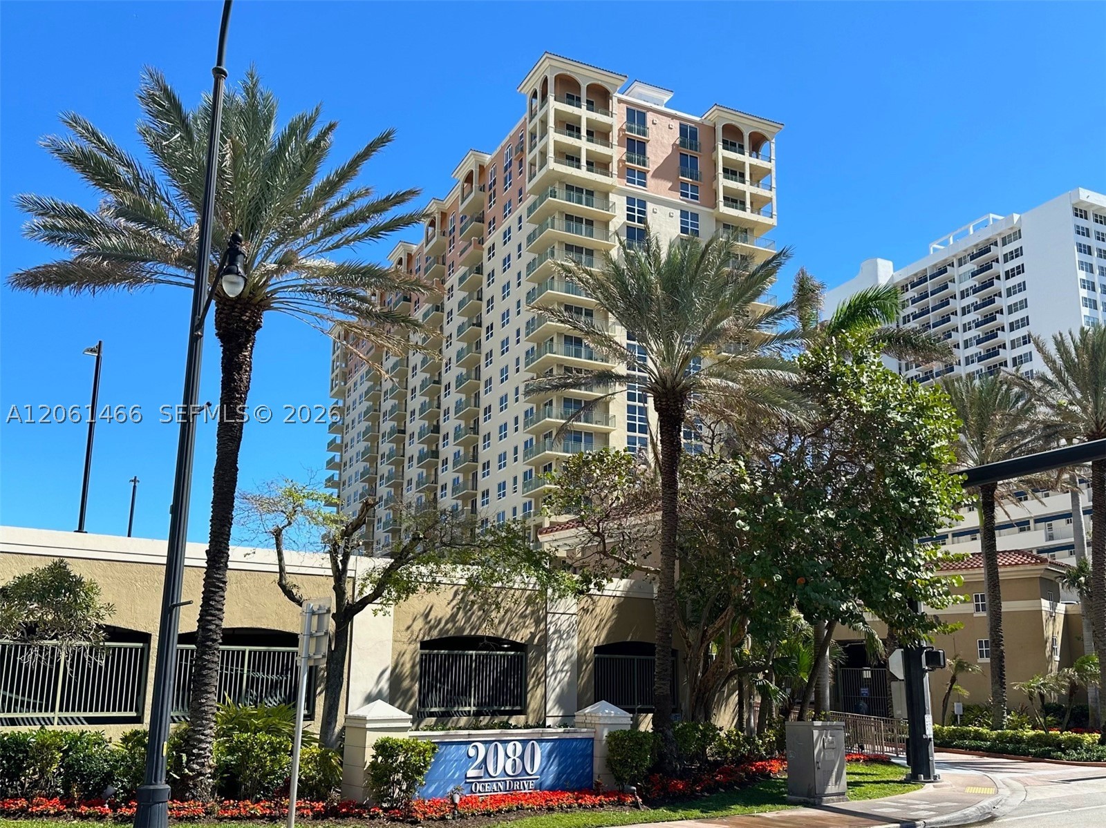 image 2080 Ocean Drive35