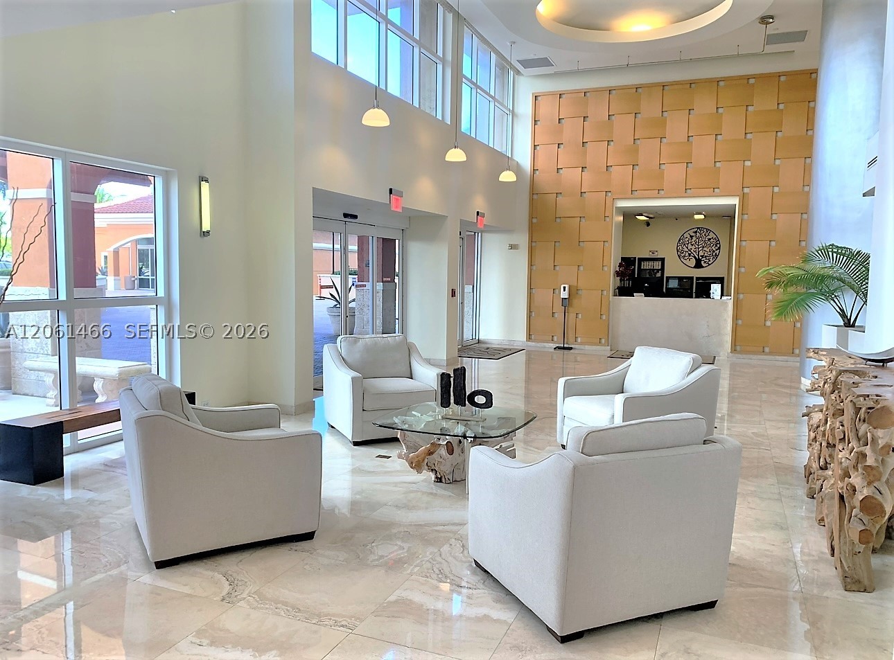 image 2080 Ocean Drive36