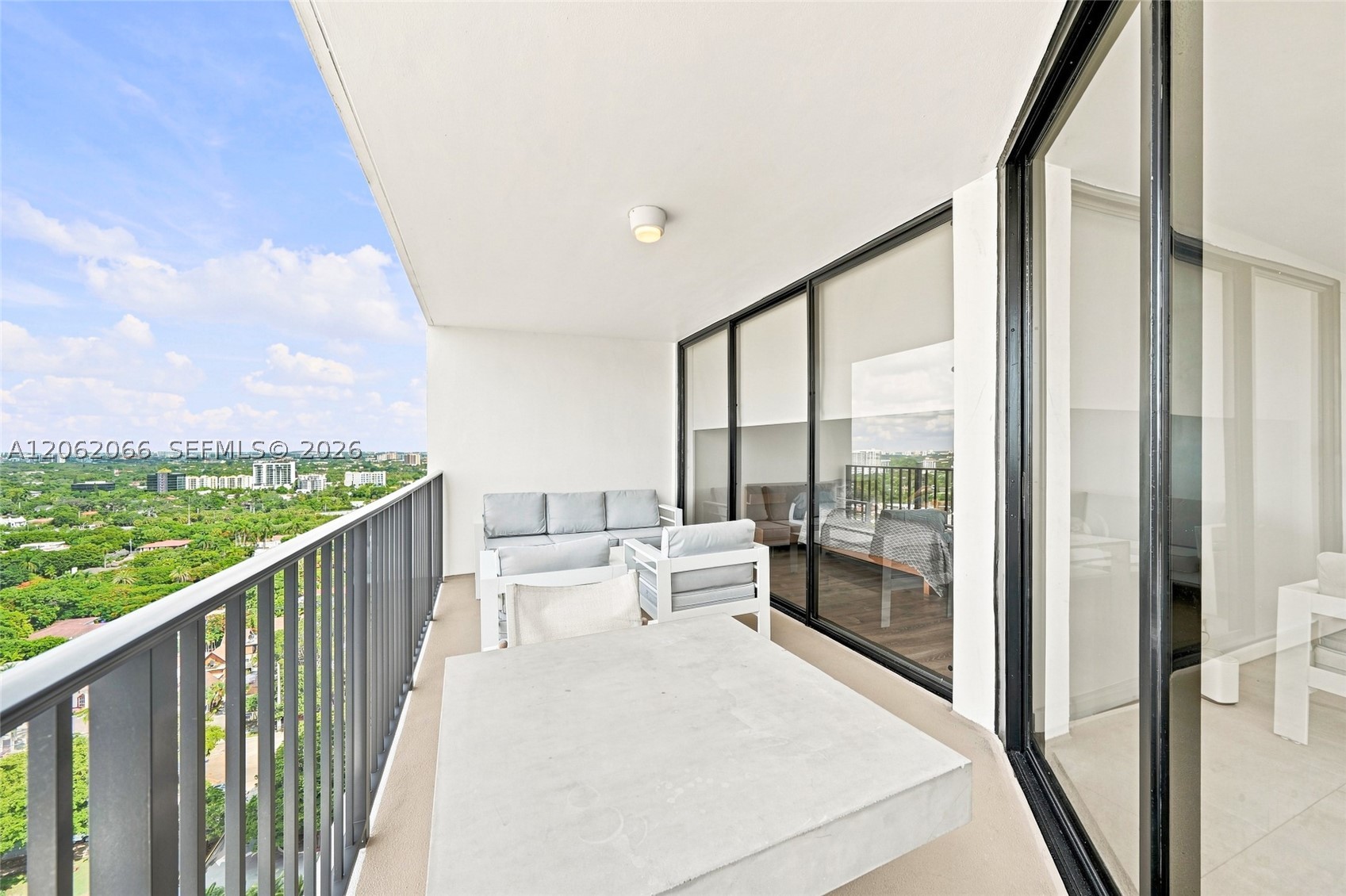 image Brickell Place II9