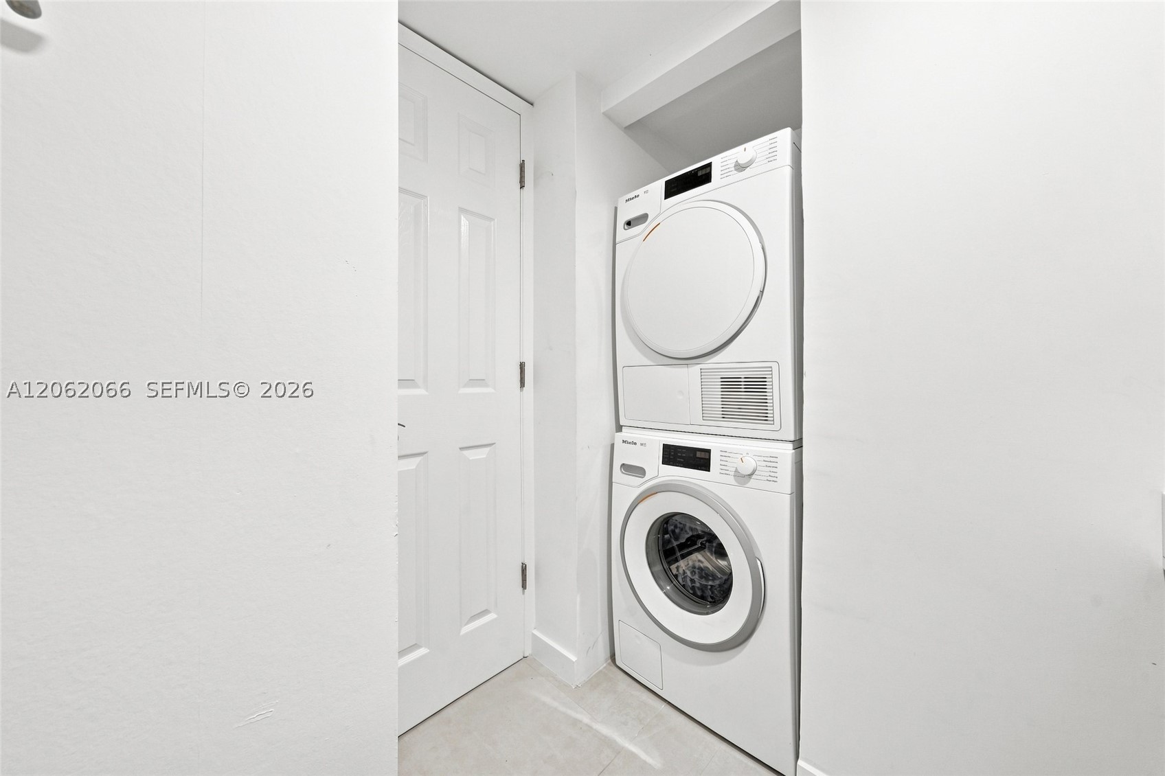 image Brickell Place II21