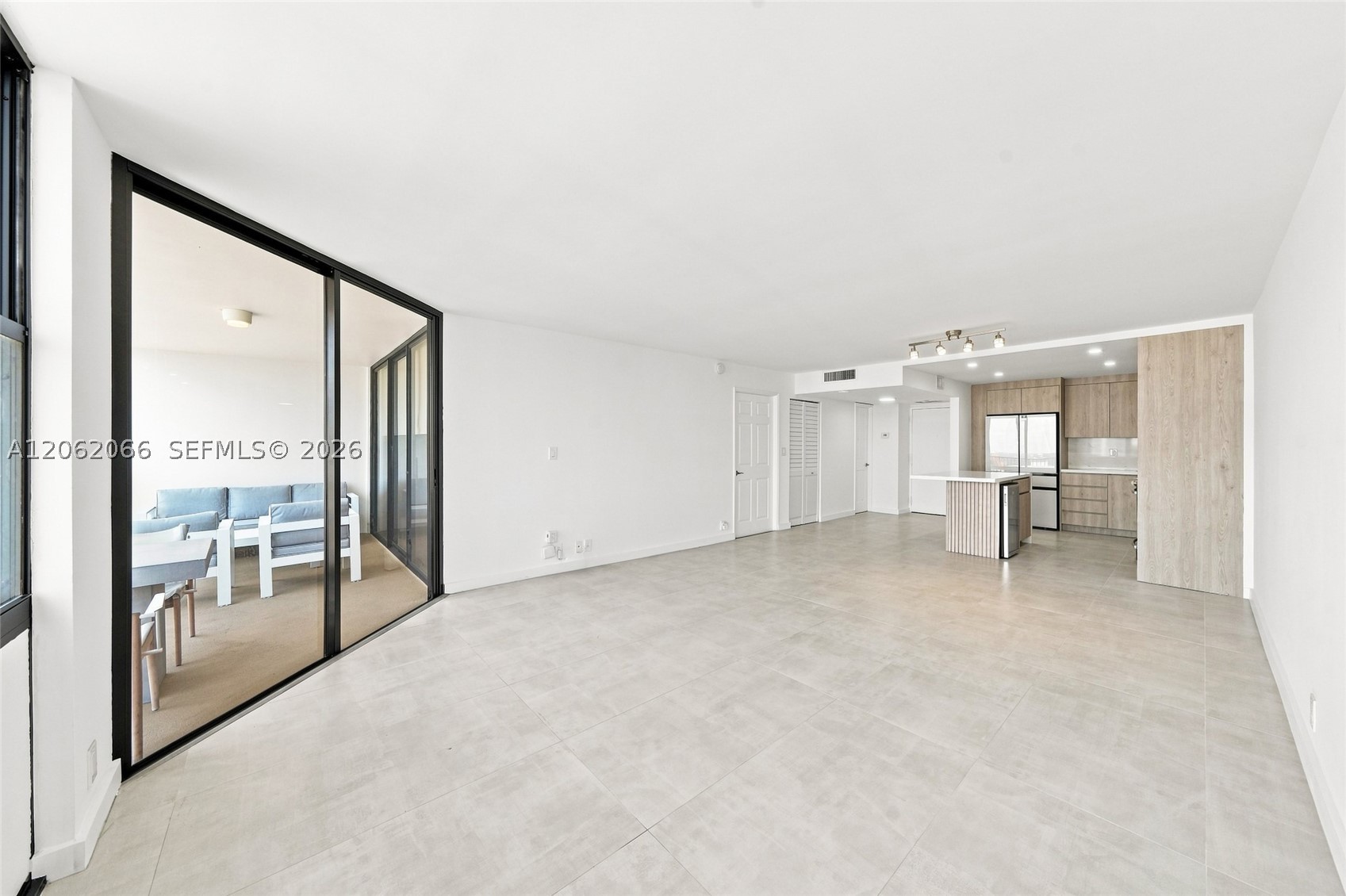 image Brickell Place II3