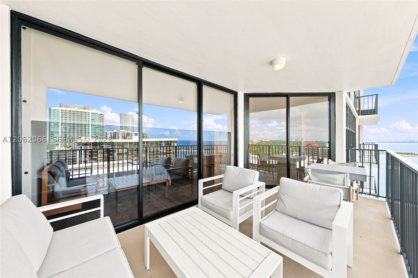 image Brickell Place II7