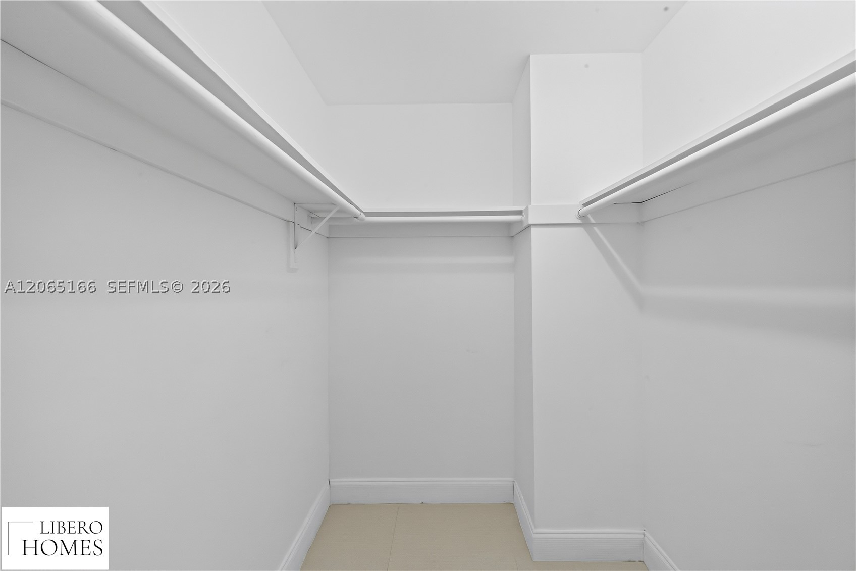 image Winston Towers 50017